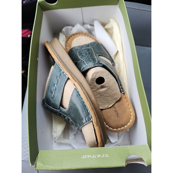 Natural Soul By Naturalizer Women's 7.5 MED Green Leather Sandals Style Dalton - Picture 2 of 10